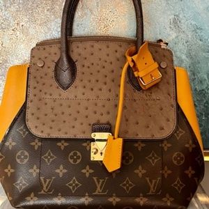 Louis Vuitton PM Majestueux Exotique Ocre ostrich LIMITED EDITION Handbag/tote